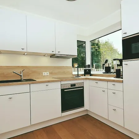 Дом отдыха Die-strandburg-moewenweg Ховахт